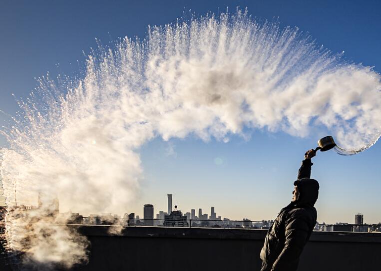 泼水成冰怎么发朋友圈