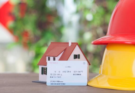 一个人开车回家过年的说说文案