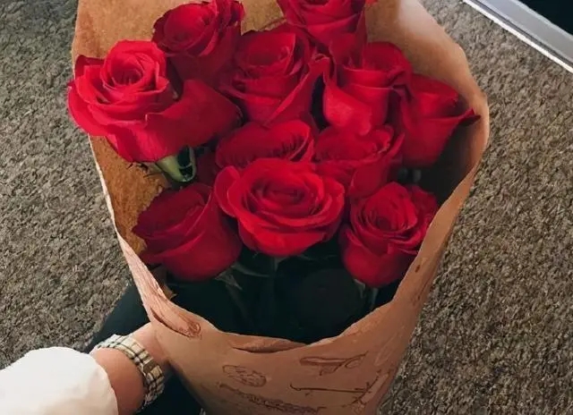 发表玫瑰花的个性说说文案