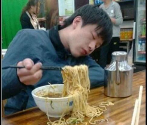 吃面的幽默朋友圈