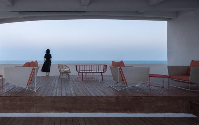 恋人牵手海边浪漫优美句子文案