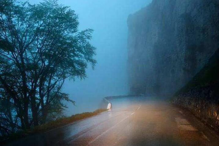 细雨绵绵的唯美句子文案