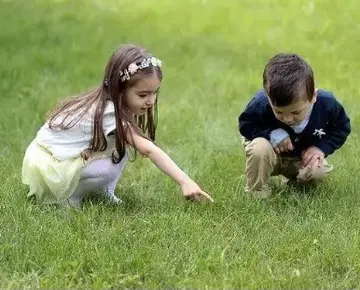 陪孩子玩的朋友圈说说文案