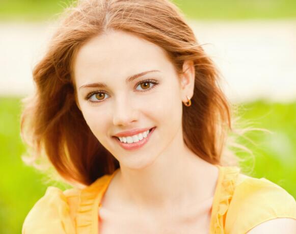 形容女人笑起来迷人语录文案