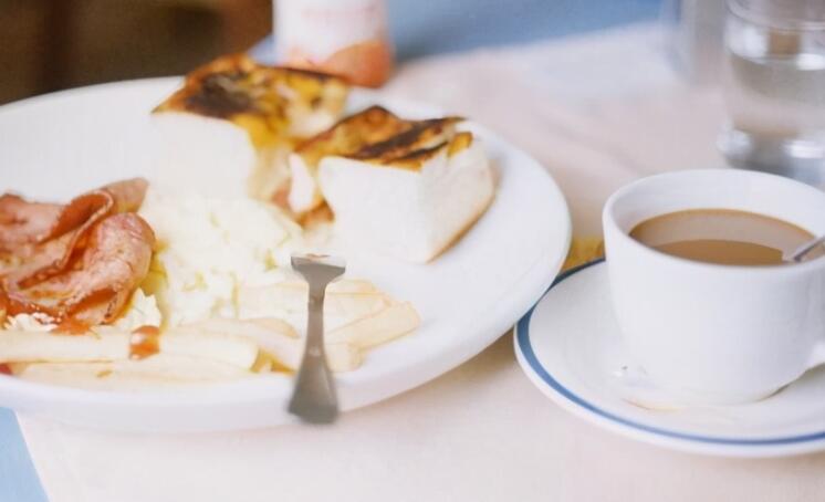 关于哲理句子文案精辟短句