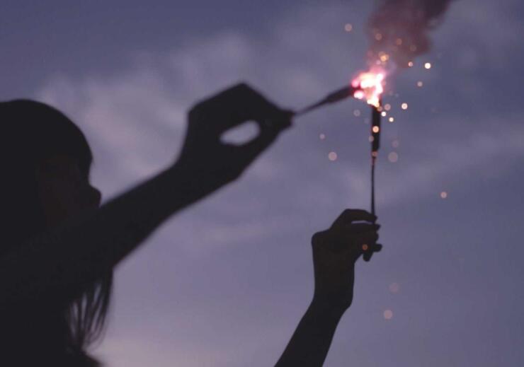 现实金钱又很扎心的句子文案