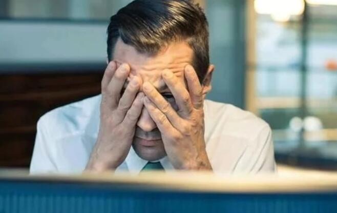 上夜班发朋友圈的句子文案