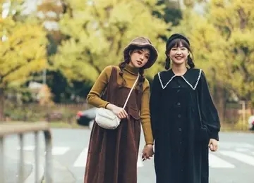 下雨和闺蜜约起来的句子文案