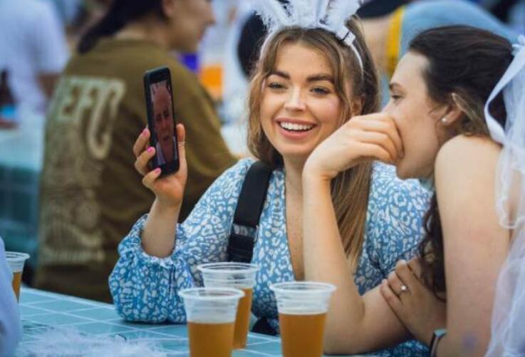 关于啤酒节的句子文案