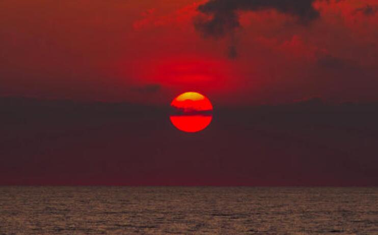 描写晚霞的诗句文案