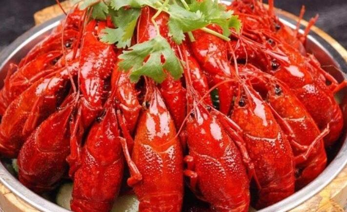 吃小龙虾搞笑说说文案