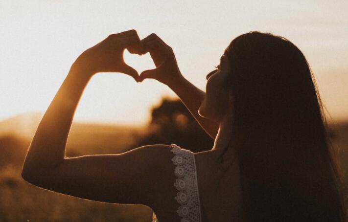 伤感爱情话文案语大全