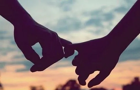 关于爱情伤感句子文案