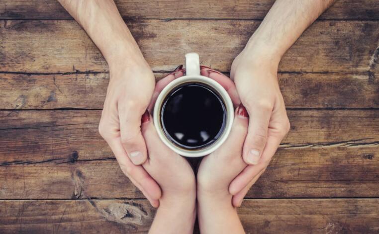 关于明天的正能量句子文案