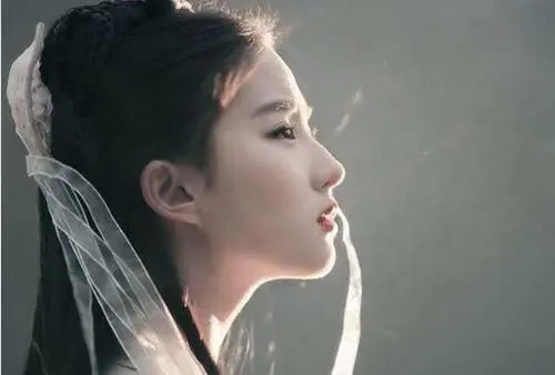 适合穿古装发的说说文案