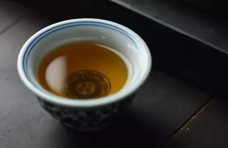 雨天品茶的唯美句子文案