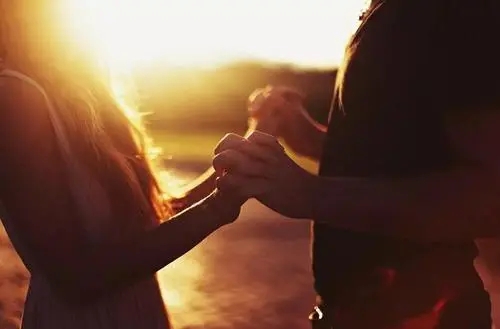 你不值得我对你好的句子文案