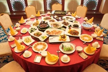 适合聚餐的文案