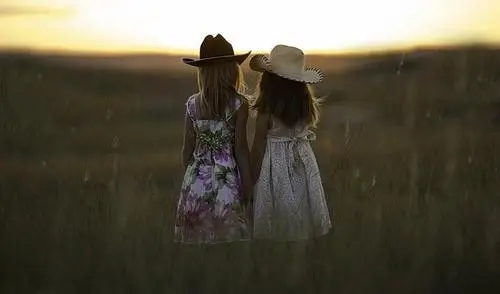 姐弟俩的搞笑说说文案