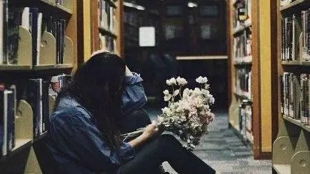 活着好累做人好难伤感说说文案