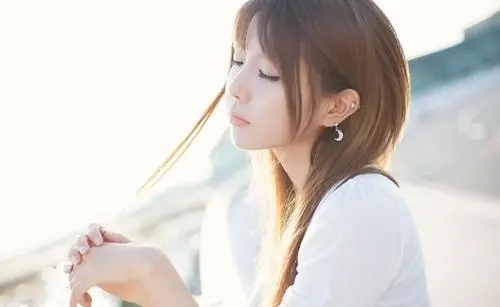 对陌生女孩打动女生的一句话