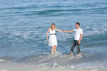 和对象来海边开心的句子文案