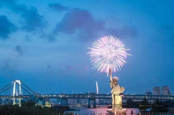 关于看烟花浪漫的短句
