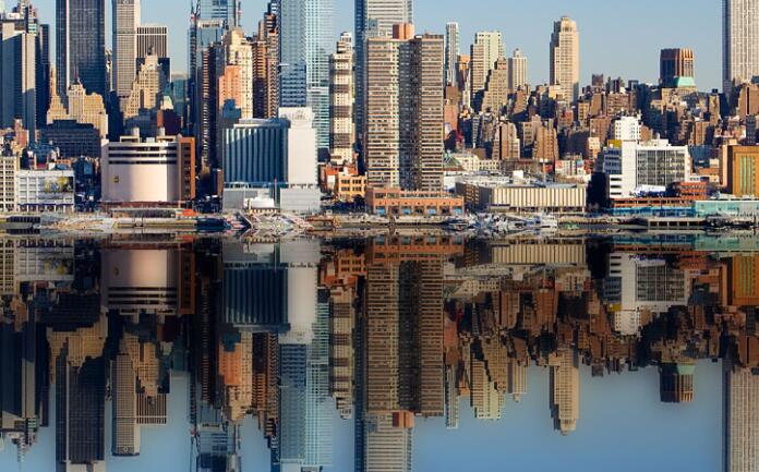 建筑在水中倒影的诗句文案