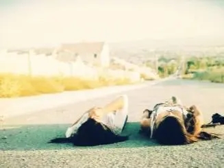 闺蜜难过了安慰的说说文案