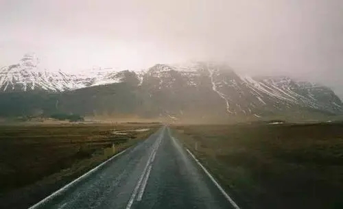 不怕走错路就怕跟错人的句子文案