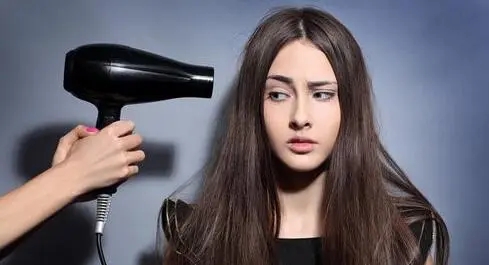 调侃自己发型丑的说说文案