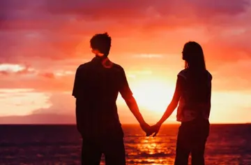 情侣发自拍的文案