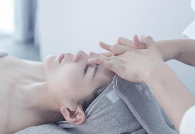 美容院发圈的美句