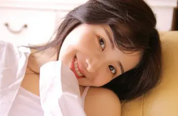 配嘴唇的朋友圈说说文案