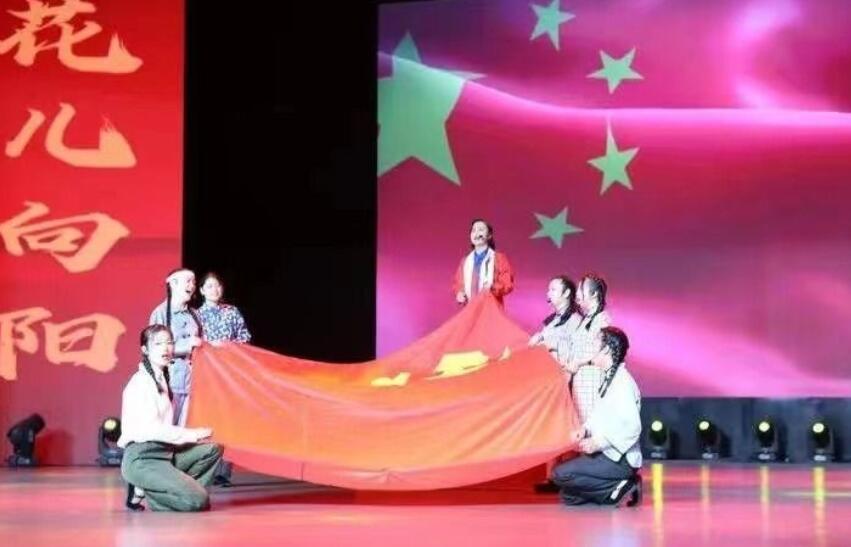 党在我心中10句诗歌