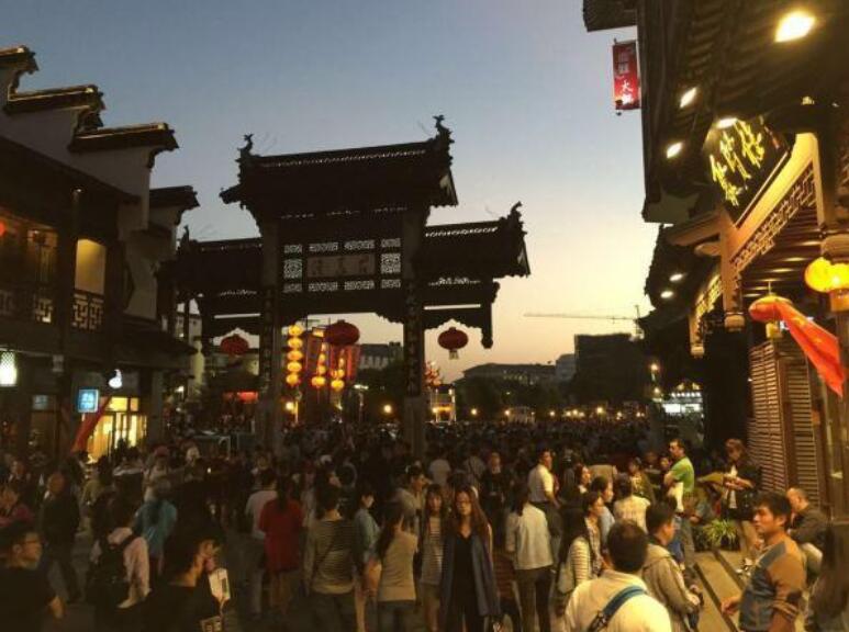 南京旅行简短文艺句子文案