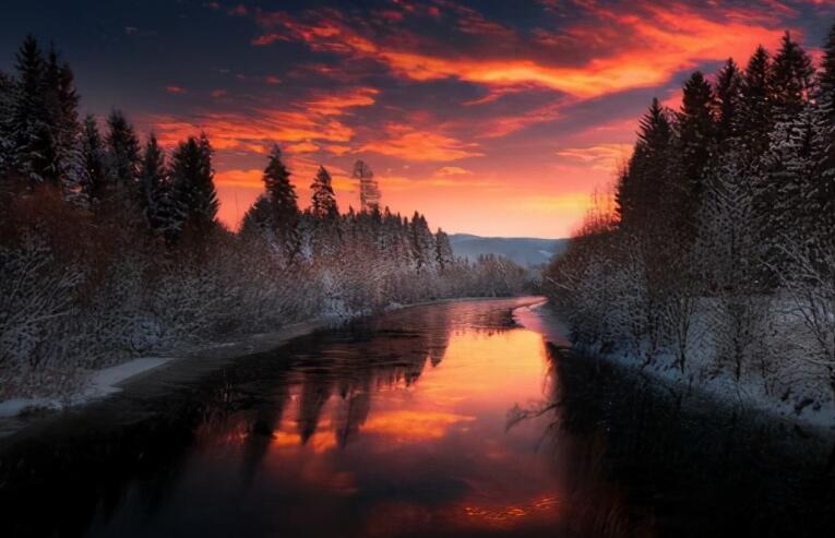 夸自己的话有点搞笑的