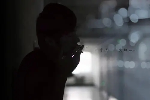 一个人一支烟经典句子文案