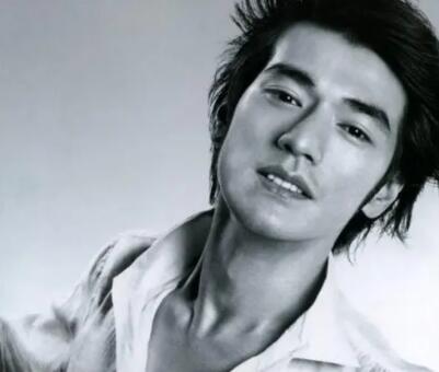 夸男人风流的句子文案