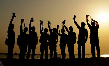 兄弟情幽默句子文案