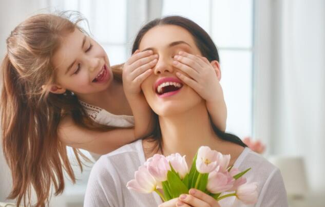 关于母爱的句子文案和段落