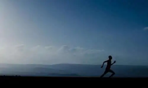 把泪水化作汗水经典语录文案