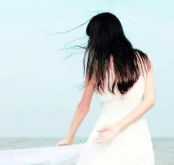 夸女人优秀的句子文案