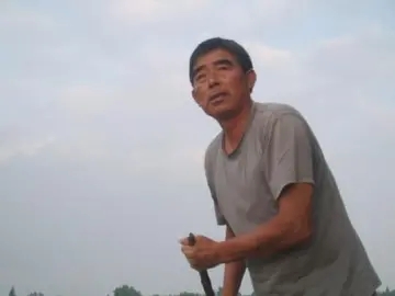 悼念刚离去的父亲诗句文案