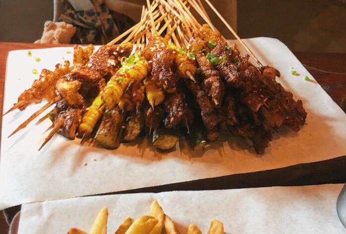 吃烧烤发朋友圈说说句子文案