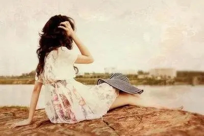 女人超拽霸气的个性说说文案