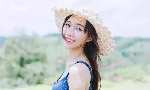 夸奖女人的勤快的句子文案