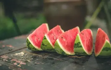 描写夏天的八字短句