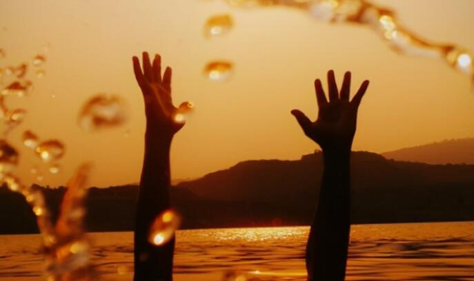 人这一生有太多的无奈和心酸说说文案