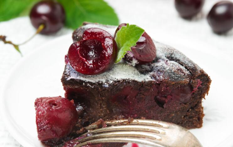 樱桃熟了的说说文案